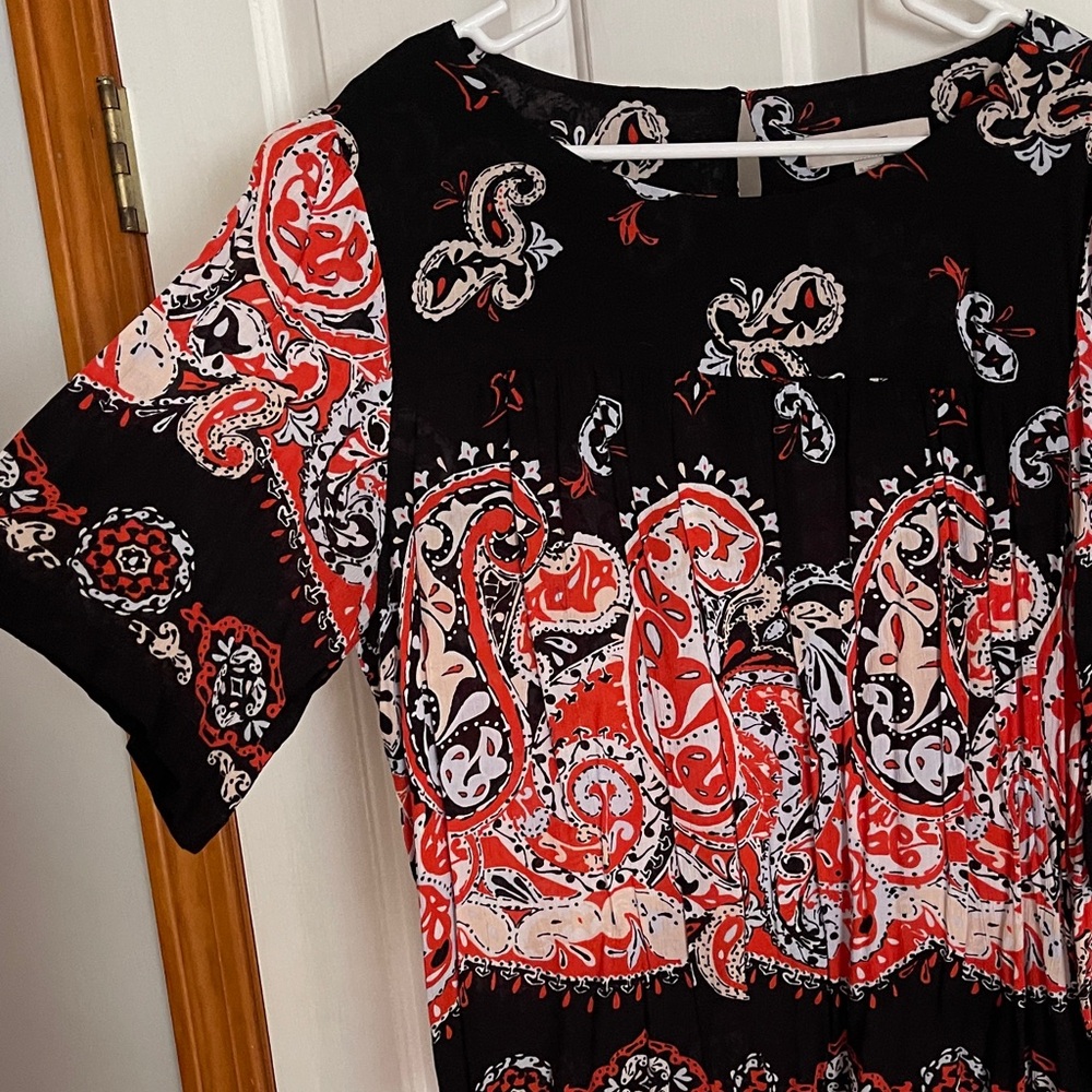 LOFT Black and Red Paisley Blouse - Picture 2 of 6